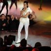 Shy'm seins nus aux NRJ Music Awards 2012